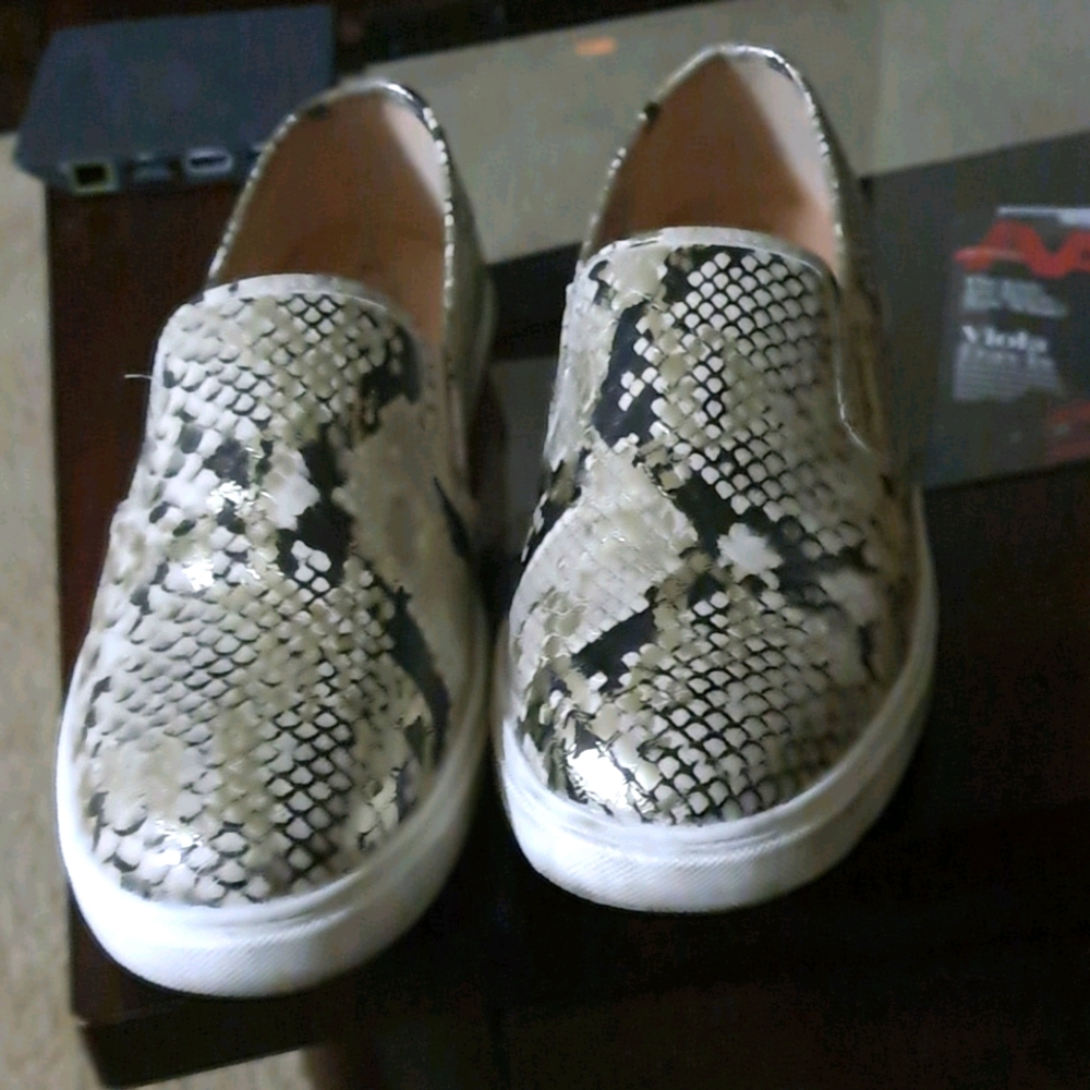 Slip on sneakers